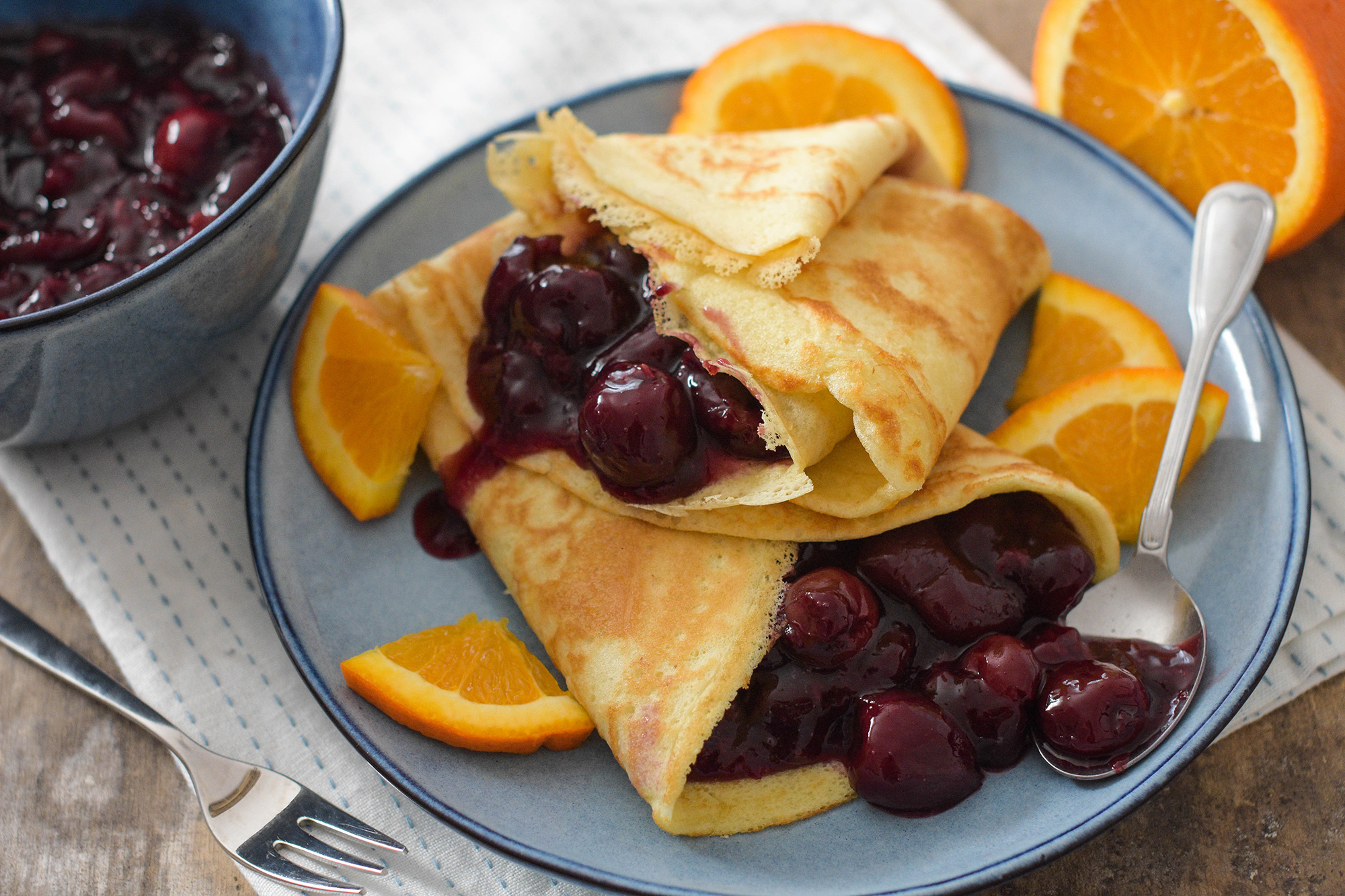 Pfannkuchen mit Kirsch-Orangen-Soße - Come On in My Kitchen