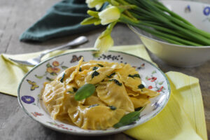 Ravioli mit Shrimps-Ricotta-Salbei-Füllung