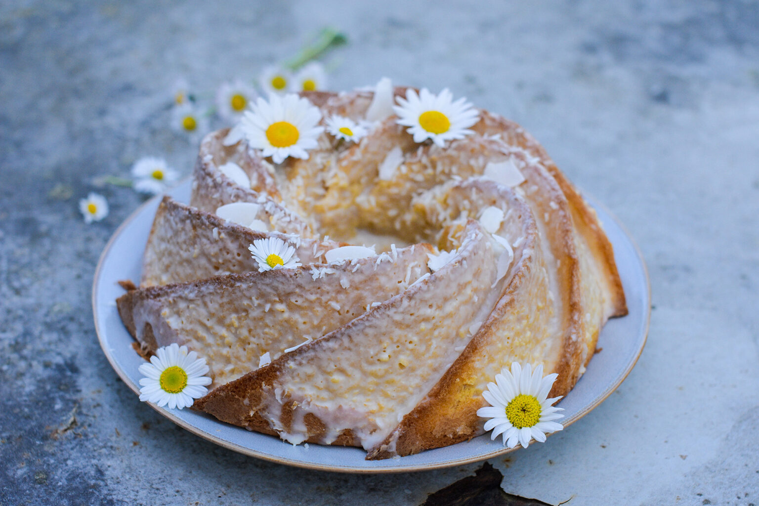 Saftiger Ananas-Kokos-Kuchen (Rührkuchen) - Come On in My Kitchen