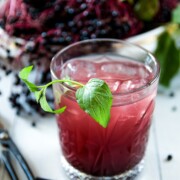 Holunderbeerensaft & Holunderbeerensirup​ (+ Limonaden-Rezepttipp)