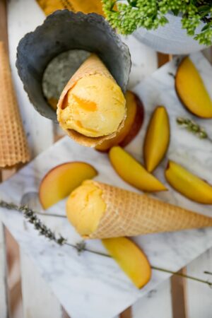 Pfirsich-Mango-Eiscreme