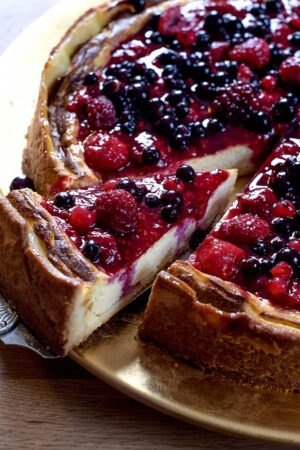 Käsekuchen mit Beeren