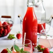 Erdbeer-Rhabarber-Sirup