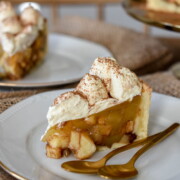 Zimt-Apfelkuchen-Sahne