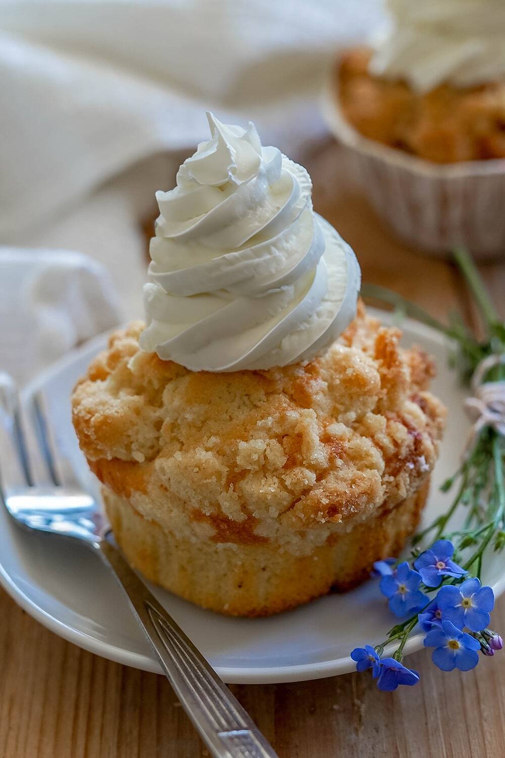 Muffins mit Rhabarber und Streusel