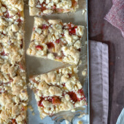 Rhabarber-Streuselkuchen