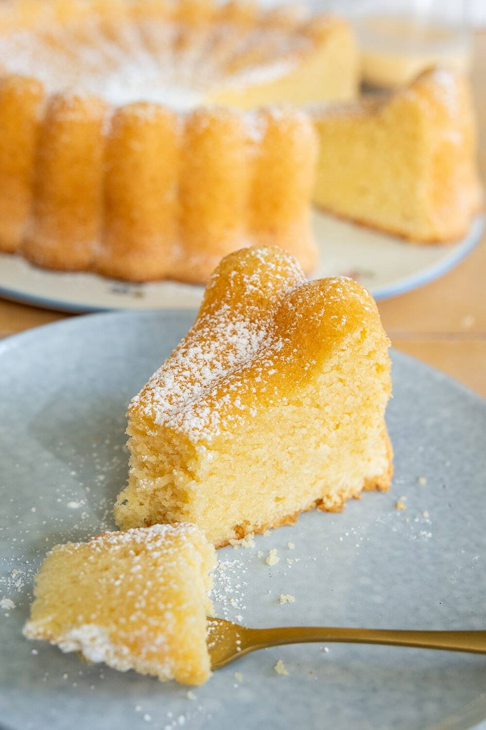 Eierlikörkuchen - super saftig und fluffig - Home and Herbs