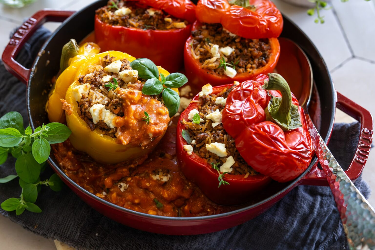 Gefüllte Paprika mit Hackfleisch - Home and Herbs